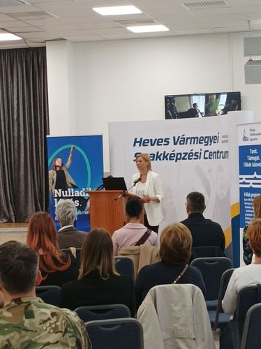 Vállalkozásismereti roadshow Egerben