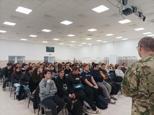 Honvédségi pályaválasztási előadás